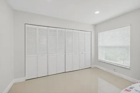 5735 Lakeview Mews Circle Boynton Beach FL 33437