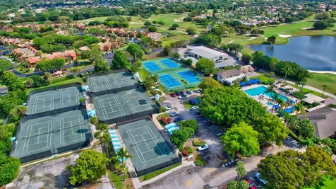 5735 Lakeview Mews Circle Boynton Beach FL 33437