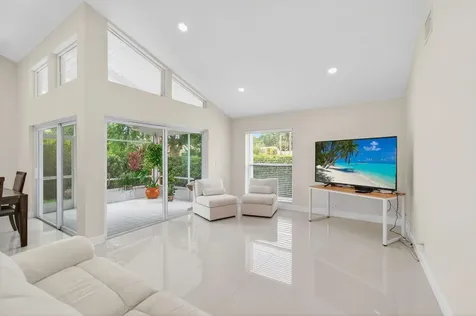 5735 Lakeview Mews Circle Boynton Beach FL 33437