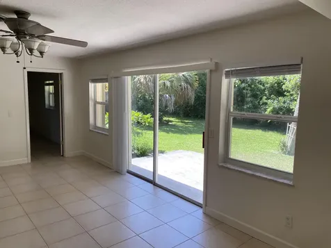 956 Tulip Lane Vero Beach FL 32963
