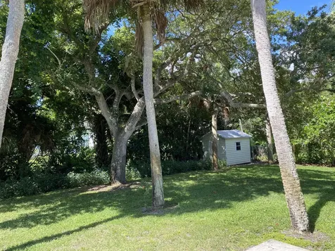 956 Tulip Lane Vero Beach FL 32963