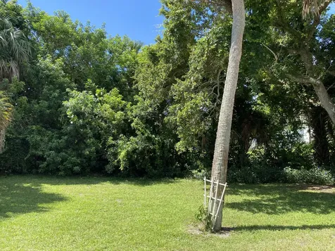 956 Tulip Lane Vero Beach FL 32963