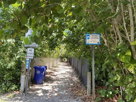 956 Tulip Lane Vero Beach FL 32963