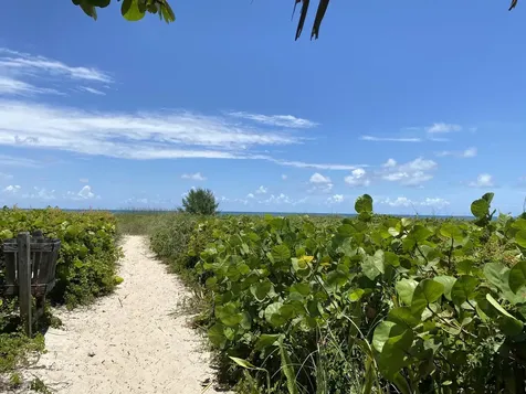 956 Tulip Lane Vero Beach FL 32963