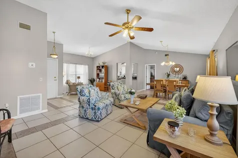 615 Se Dean Terrace Port Saint Lucie FL 34984
