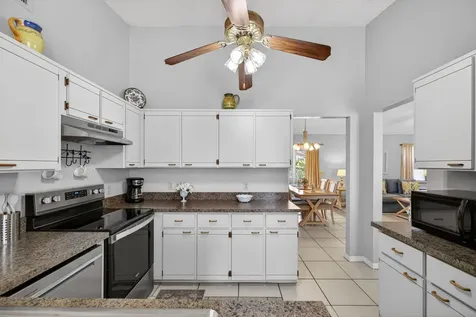 615 Se Dean Terrace Port Saint Lucie FL 34984