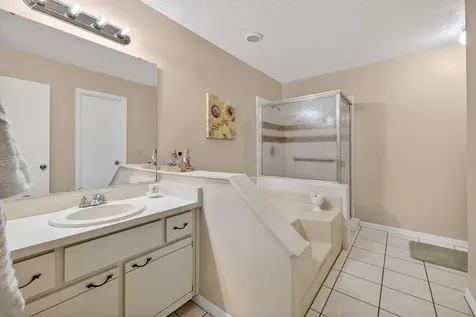 615 Se Dean Terrace Port Saint Lucie FL 34984