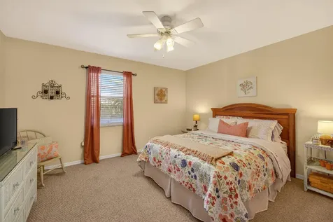 615 Se Dean Terrace Port Saint Lucie FL 34984