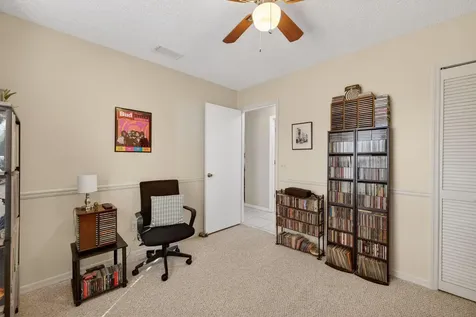615 Se Dean Terrace Port Saint Lucie FL 34984
