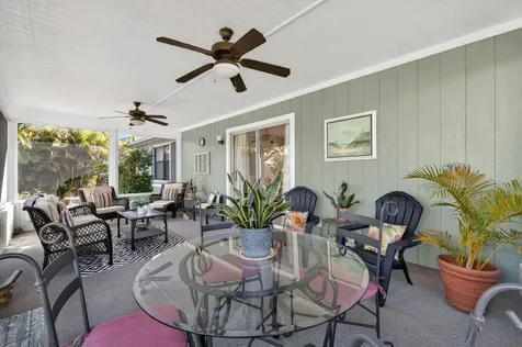 615 Se Dean Terrace Port Saint Lucie FL 34984