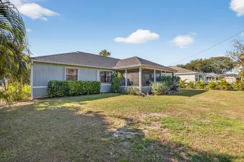 615 Se Dean Terrace Port Saint Lucie FL 34984
