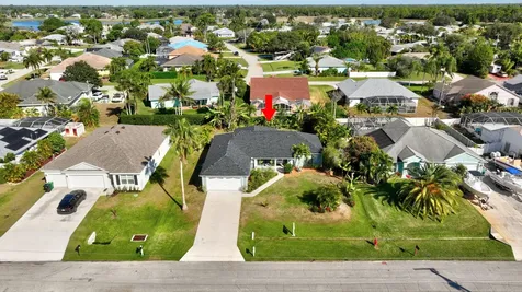 615 Se Dean Terrace Port Saint Lucie FL 34984