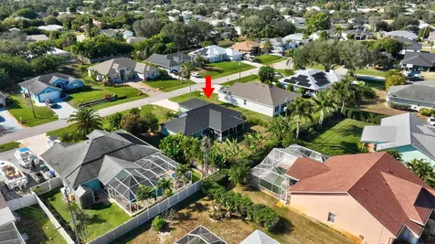 615 Se Dean Terrace Port Saint Lucie FL 34984