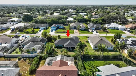 615 Se Dean Terrace Port Saint Lucie FL 34984