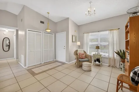 615 Se Dean Terrace Port Saint Lucie FL 34984