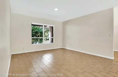 2812 Embassy Drive West Palm Beach FL 33401