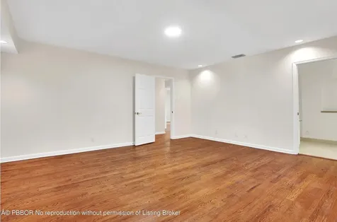 2812 Embassy Drive West Palm Beach FL 33401