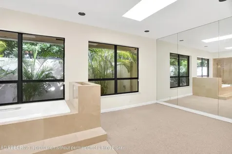 2812 Embassy Drive West Palm Beach FL 33401