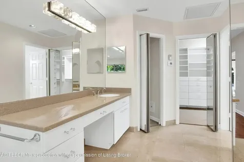 2812 Embassy Drive West Palm Beach FL 33401