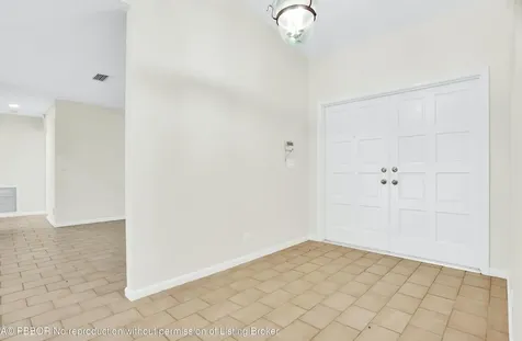 2812 Embassy Drive West Palm Beach FL 33401