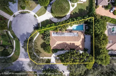 2812 Embassy Drive West Palm Beach FL 33401