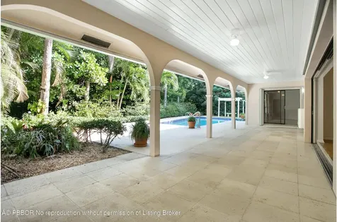 2812 Embassy Drive West Palm Beach FL 33401