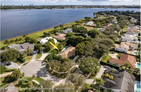 2812 Embassy Drive West Palm Beach FL 33401