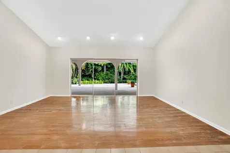 2812 Embassy Drive West Palm Beach FL 33401