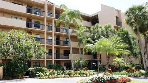 600 Egret Circle Delray Beach FL 33444