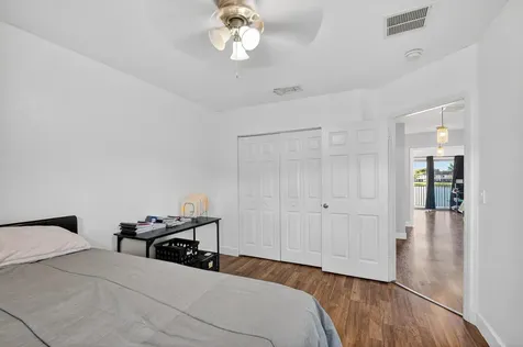 4322 Emerald Lake Worth FL 33461