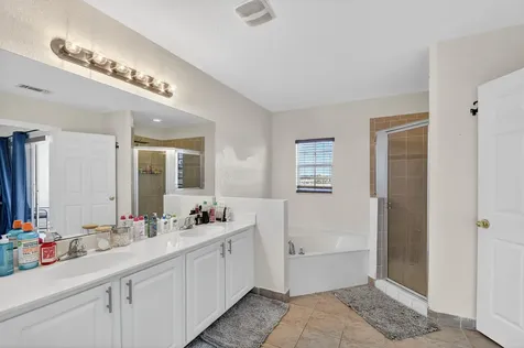 4322 Emerald Lake Worth FL 33461