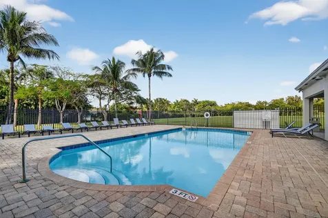 4322 Emerald Lake Worth FL 33461