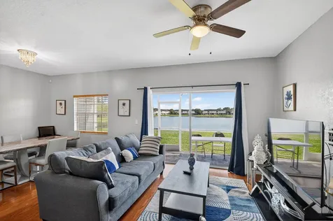 4322 Emerald Lake Worth FL 33461