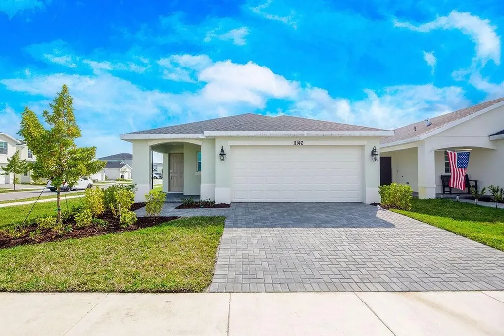 11146 NW Fernbrook Drive Port Saint Lucie FL 34987