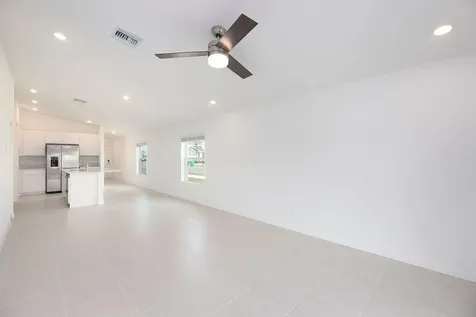 11146 NW Fernbrook Drive Port Saint Lucie FL 34987