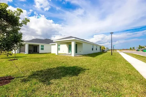 11146 NW Fernbrook Drive Port Saint Lucie FL 34987