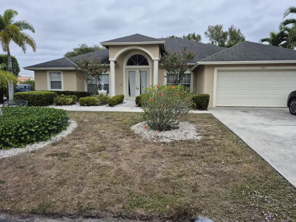 791 Sw Dolores Avenue Port Saint Lucie FL 34983