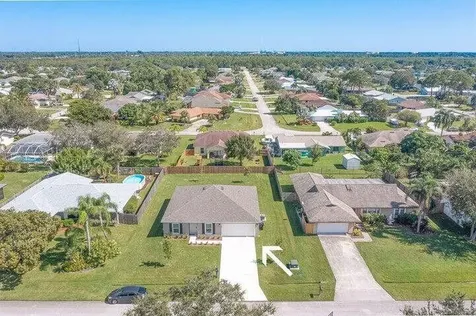 1381 SE Bayharbor Street Port Saint Lucie FL 34983
