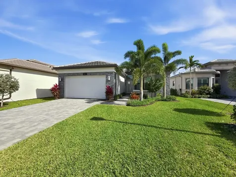 9651 Spruce Woods Drive Boynton Beach FL 33473