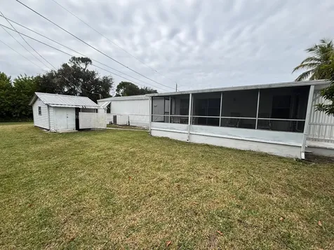 152 Ne 15th Terrace Stuart FL 34994