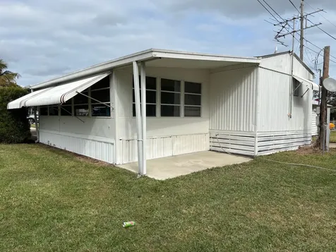 152 Ne 15th Terrace Stuart FL 34994