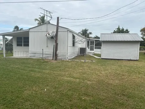 152 Ne 15th Terrace Stuart FL 34994