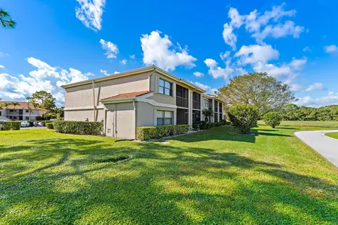 13369 Touchstone Place Palm Beach Gardens FL 33418