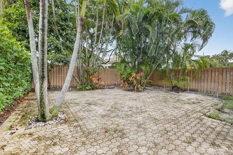 6623 Nw 25th Avenue Boca Raton FL 33496