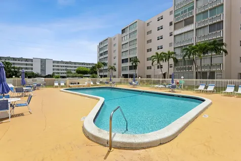 500 Ne 12th Avenue Hallandale Beach FL 33009