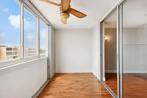 500 Ne 12th Avenue Hallandale Beach FL 33009