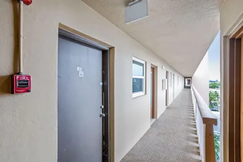 500 Ne 12th Avenue Hallandale Beach FL 33009