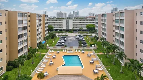 500 Ne 12th Avenue Hallandale Beach FL 33009