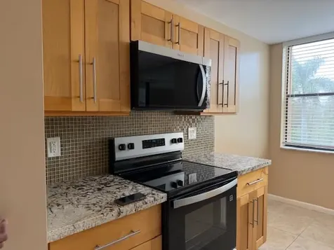 2455 Lindell Boulevard Delray Beach FL 33444