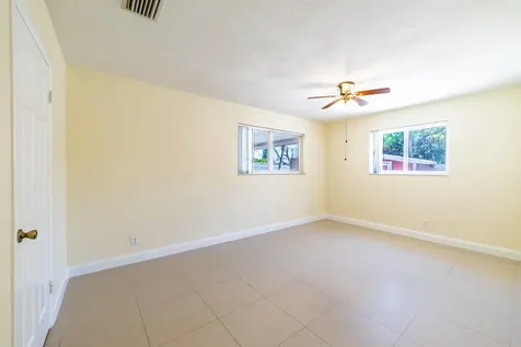 3730 Ne 13th Terrace Pompano Beach FL 33064